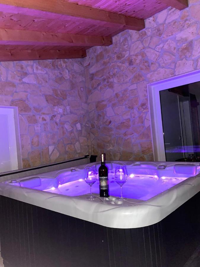 Villa Mateo With Private Pool Gruda Eksteriør billede
